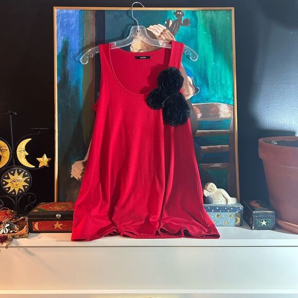 Majora Elegant Red Tank Top with Floral Detail Size M - Picture 2 of 12